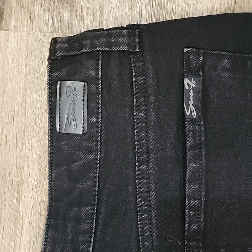 SEVEN7 Weekend Shorts w/Lace Trim - Picture 4 of 5